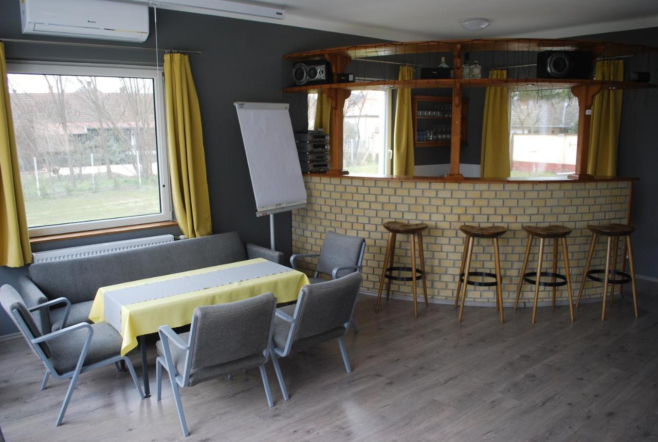 Casa Napsugar Panzio Bed & Breakfast Apostag Ngoại thất bức ảnh