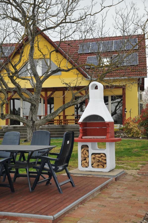 Casa Napsugar Panzio Bed & Breakfast Apostag Ngoại thất bức ảnh